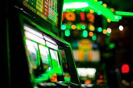 Antarmuka Auto Roulette di aplikasi panji slot menampilkan roda roulette, pengaturan taruhan otomatis, dan saldo real-time